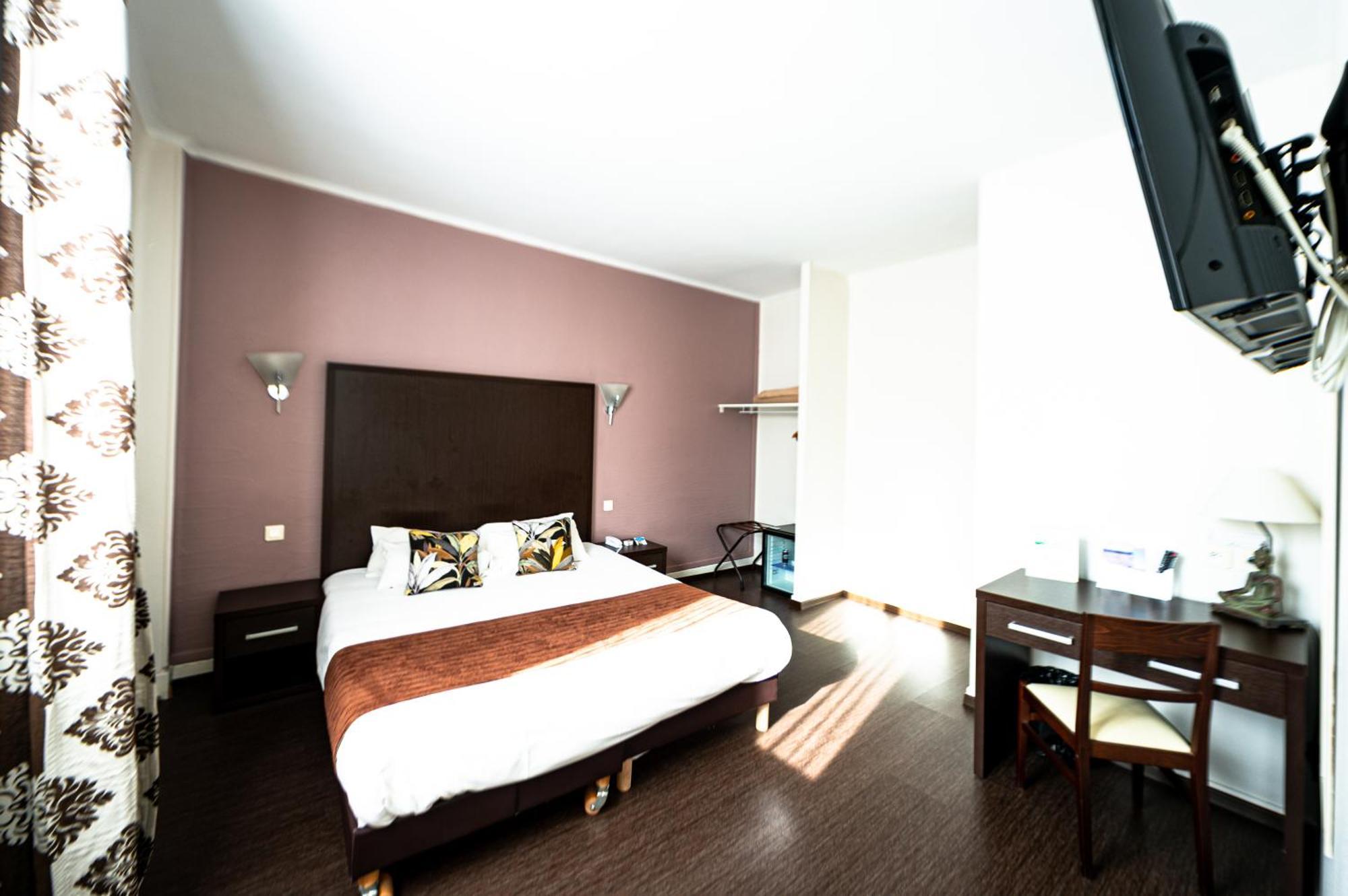 Brit Hotel Confort Auclair กีเรต์ ภายนอก รูปภาพ