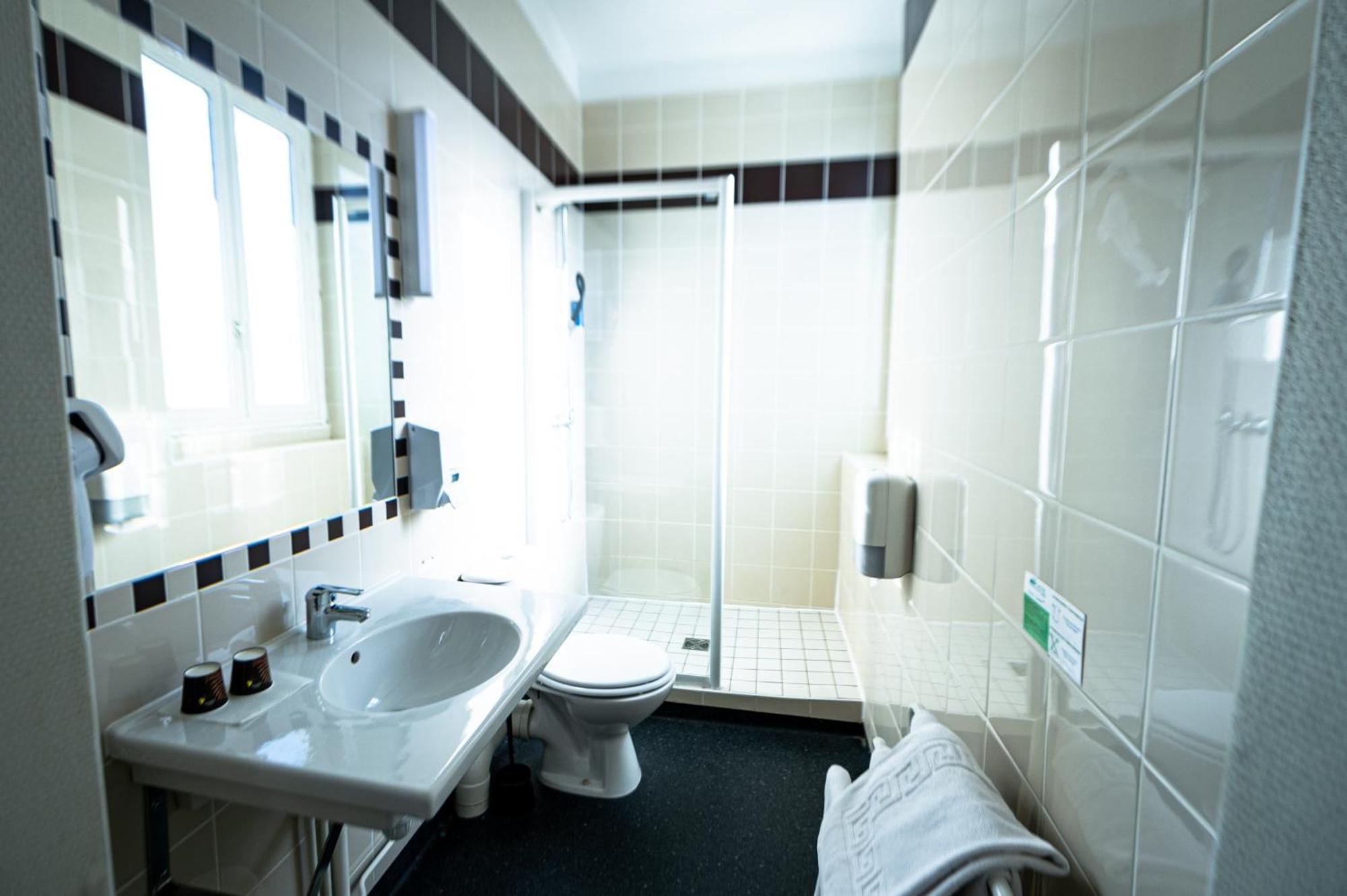 Brit Hotel Confort Auclair กีเรต์ ภายนอก รูปภาพ